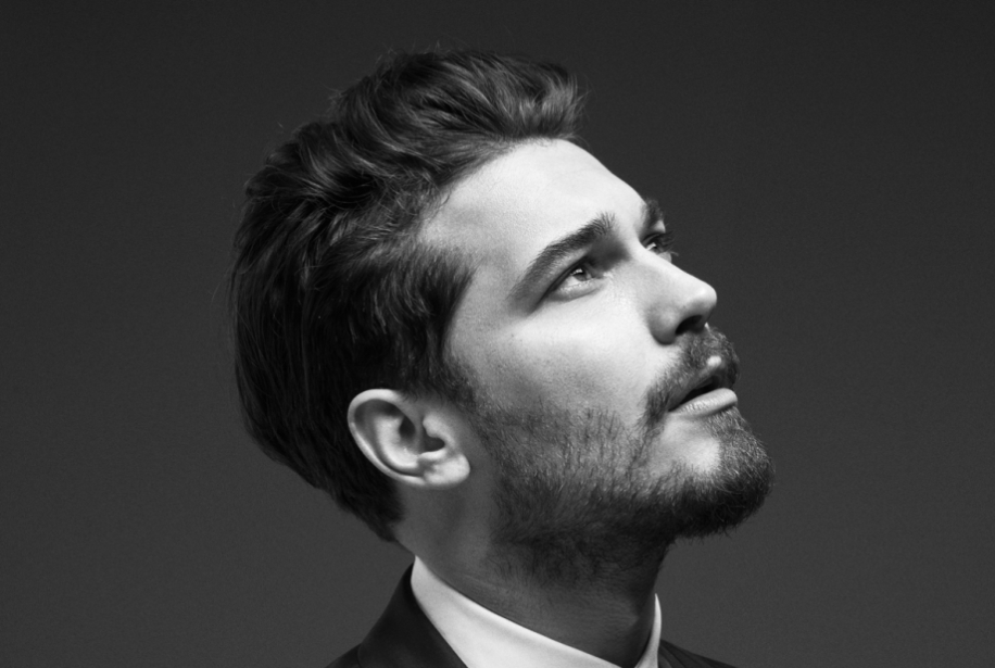 Yakışıklı oyuncu Çağatay Ulusoy 8