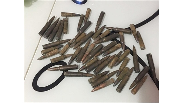 Jandarmalar Mermi Ve Yakılmış Kitaplar Buldu 2