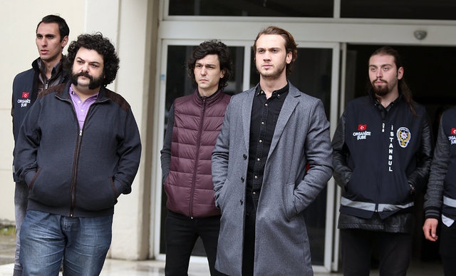 İÇERDE 6. BÖLÜM FRAGMANIN MERT DEŞİFRE OLACAK MI ? 17