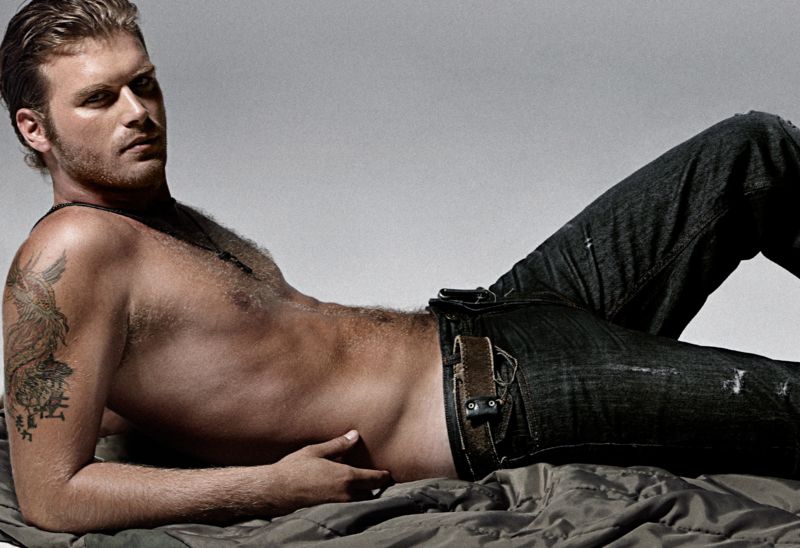 Kıvanç Tatlıtuğ 32 Yaşına Bastı 8