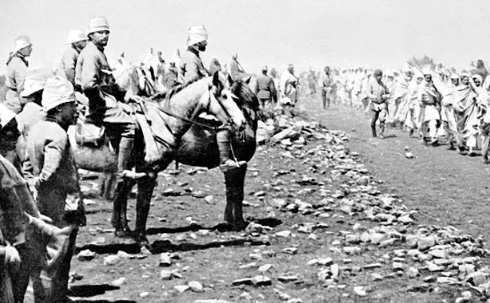 Atatürk'ün sol güzüne yakından baktınız mı? 15