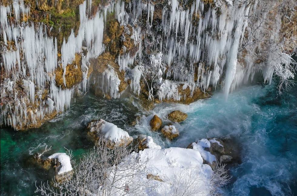 KONYA'DAKİ YERKÖPRÜ ŞELALESİ'NDEN KIŞ ORTASINDA BUHAR ÇIKIYOR 1