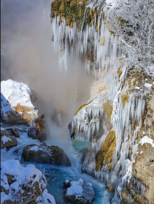 KONYA'DAKİ YERKÖPRÜ ŞELALESİ'NDEN KIŞ ORTASINDA BUHAR ÇIKIYOR 2