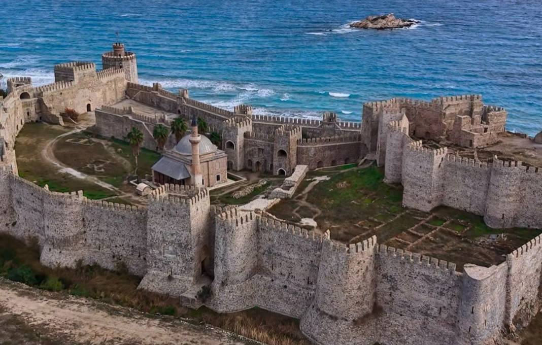 Mersin'in İncisi: Cüneyt Arkın'ın Filmine Ev Sahipliği Yapan M 3