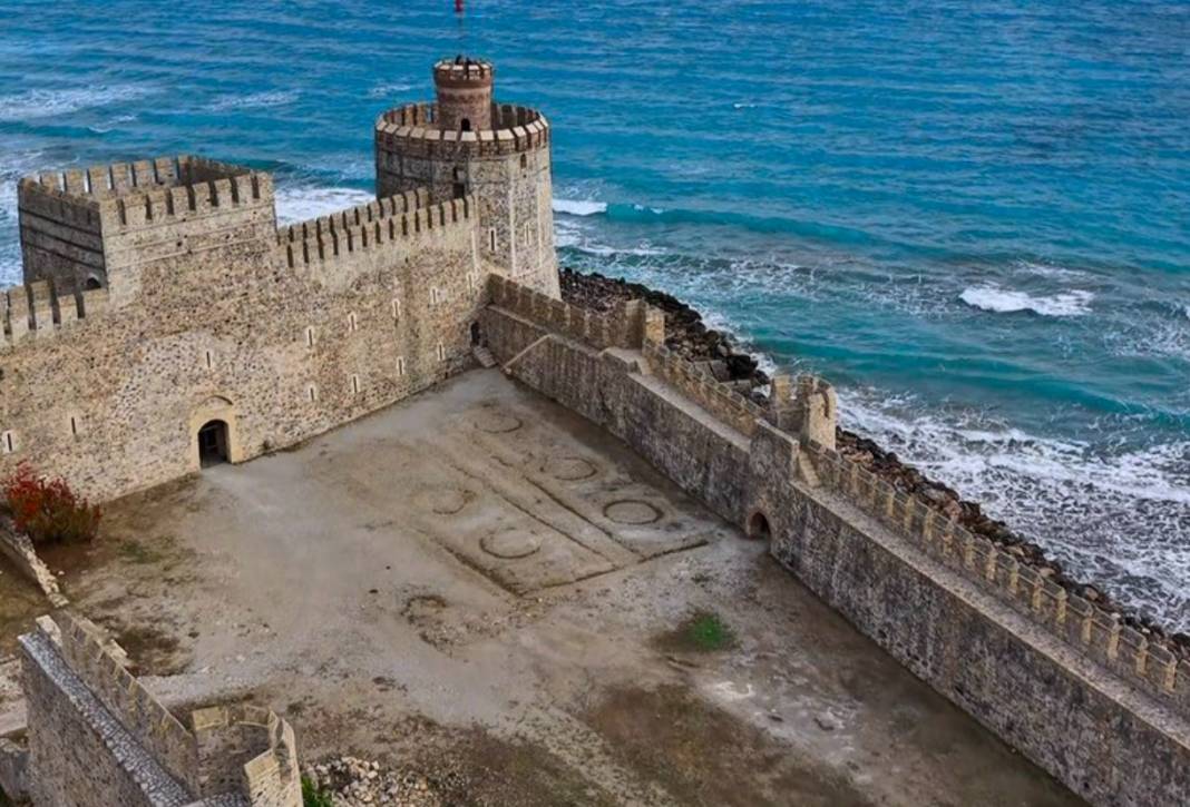 Mersin'in İncisi: Cüneyt Arkın'ın Filmine Ev Sahipliği Yapan M 5