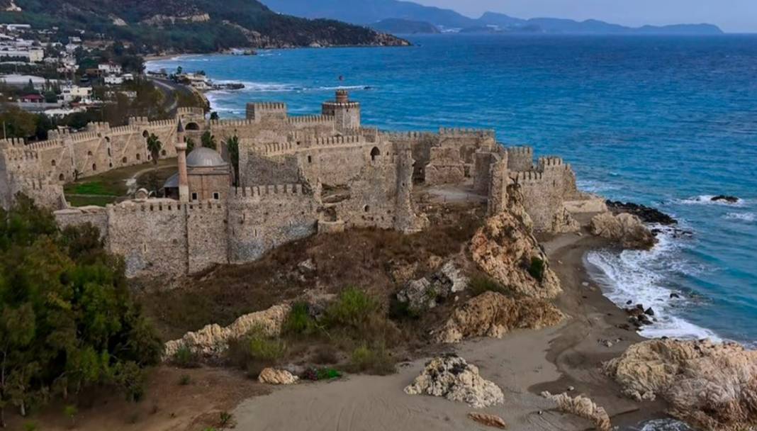 Mersin'in İncisi: Cüneyt Arkın'ın Filmine Ev Sahipliği Yapan M 7