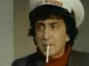 Tiyatro ve sinemanın usta Oyuncusu Yavuz Şeker hayatını kaybetti .