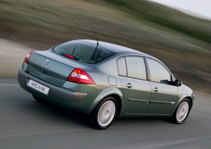 Renault Arabaları ,Harika Renault Araba Resimleri 12