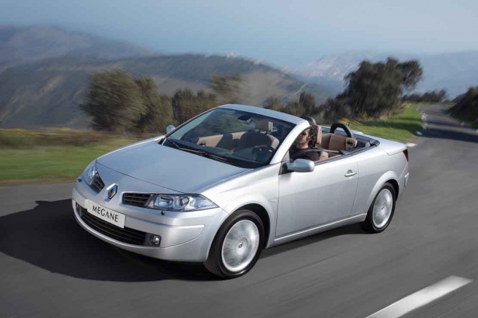 Renault Arabaları ,Harika Renault Araba Resimleri 2