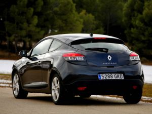 Renault Arabaları ,Harika Renault Araba Resimleri