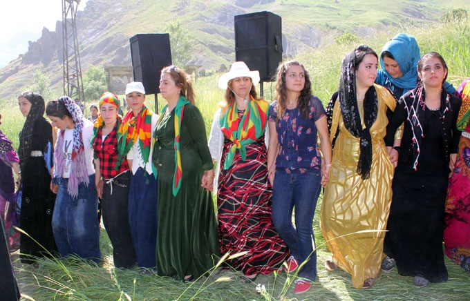 Hakkari Şemdinli'de HDP'den Zafer Şenliği 1