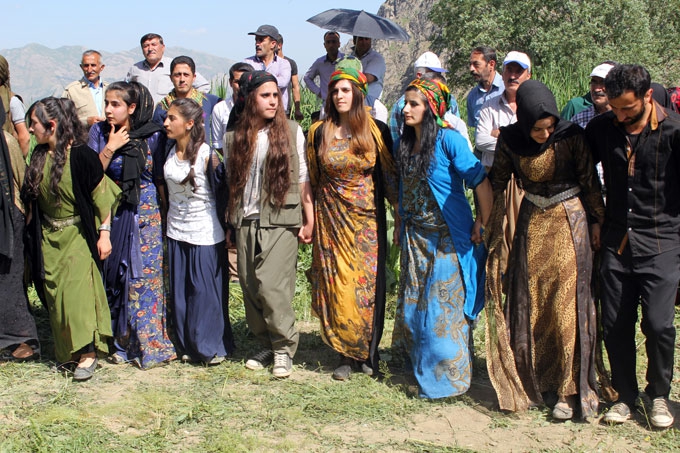 Hakkari Şemdinli'de HDP'den Zafer Şenliği 2