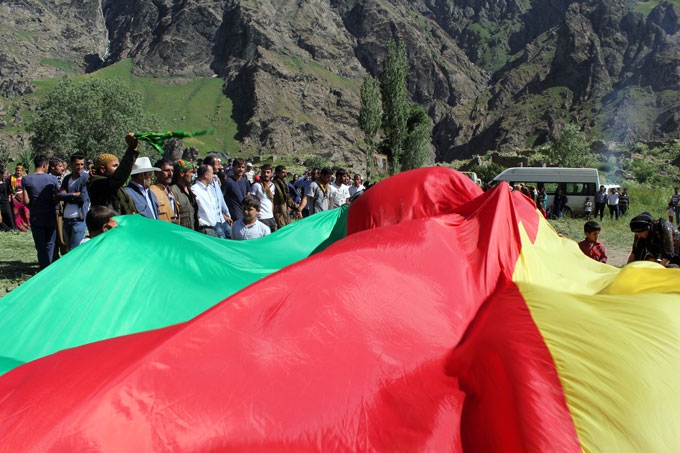 Hakkari Şemdinli'de HDP'den Zafer Şenliği 6
