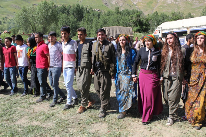 Hakkari Şemdinli'de HDP'den Zafer Şenliği 9