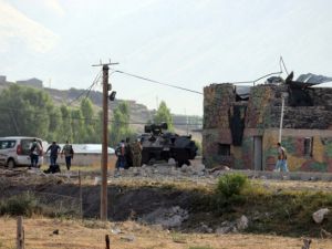 Doğubayazıt'ta Askeri Karakola Saldırı : 31 Yaralı