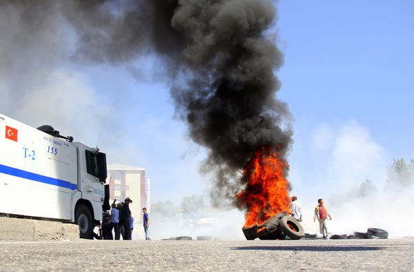 Erzurum Pasinler Karayolunu İşte Böyle Kapattılar 2