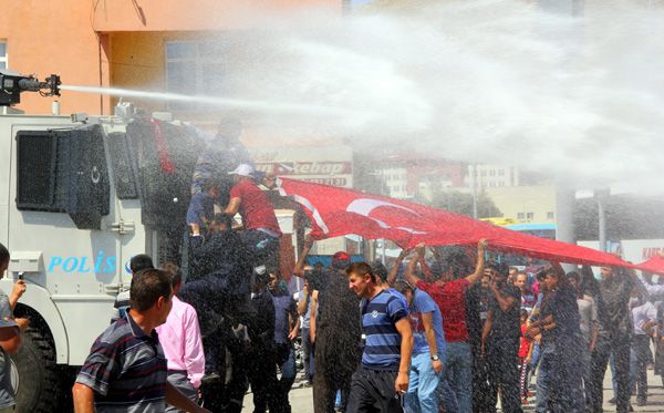 Erzurum Pasinler Karayolunu İşte Böyle Kapattılar 8