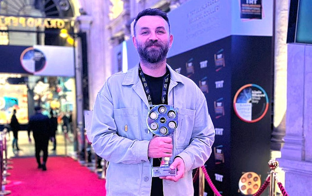 NEÜ Öğretim Görevlisi Dr. Mehmet Ali Sevimli'ye TRT'den Büyük Ödül: "Yıkılmak" Belgeseliyle İkincilik!