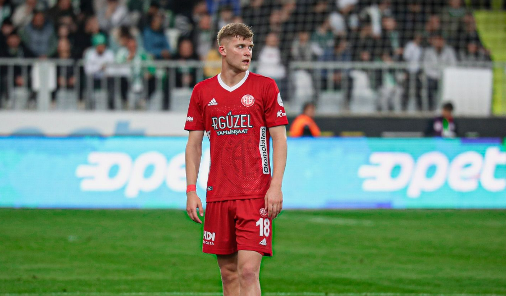 Antalyaspor’da Kaluzinski Dopingi: Transfer Engeli İçin Kritik Adım!