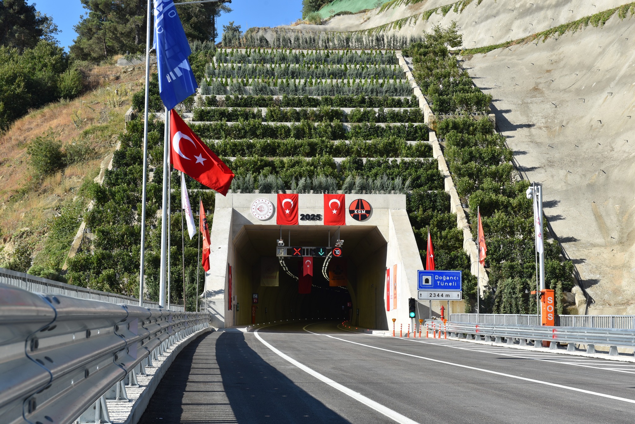 Bursa’nın Ulaşımında Yeni Dönem: Doğancı Tüneli Hizmete Açıldı!