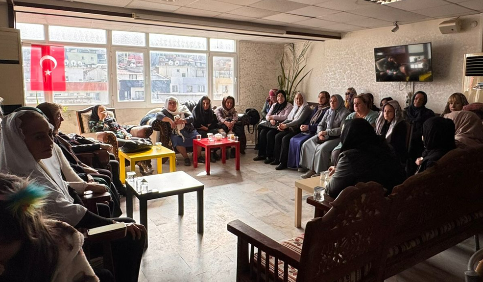 Bakan Vedat Işıkhan’ın Ablası Seyhan Işıkhan Güneş Vefatının Birinci Yılında Dualarla Anıldı