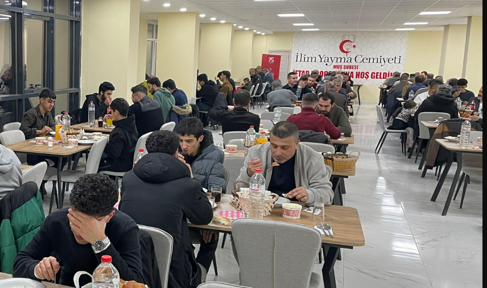 Muş İlim Yayma Cemiyeti’nin Yeni Yurdunda İlk İftar Coşkusu