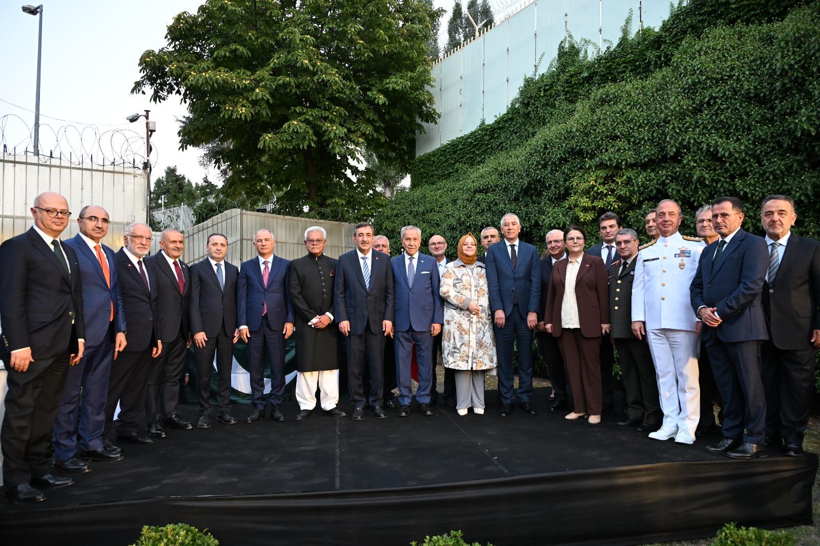 Cumhurbaşkanı Yardımcısı Cevdet Yılmaz'ın Katılımıyla Pakistan’ın 80. Bağımsızlık Günü Ankara’da Kutlandı