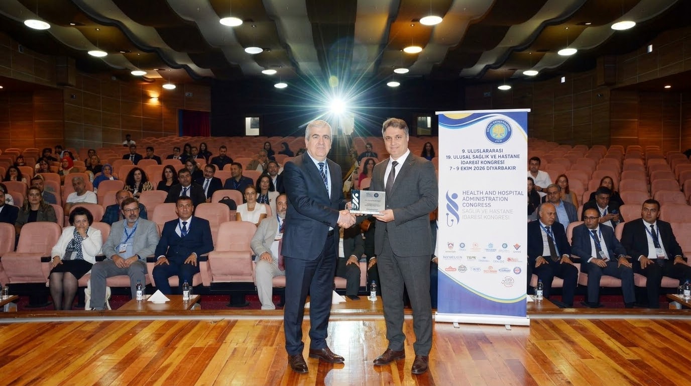 Dicle Üniversitesi'nde Dev Buluşma: Sağlık Yönetiminde Demografik Dönüşüm ve Yapay Zekâ Dönemi