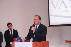 Van’da depremde hayatını kaybeden 604 Kişi anıldı